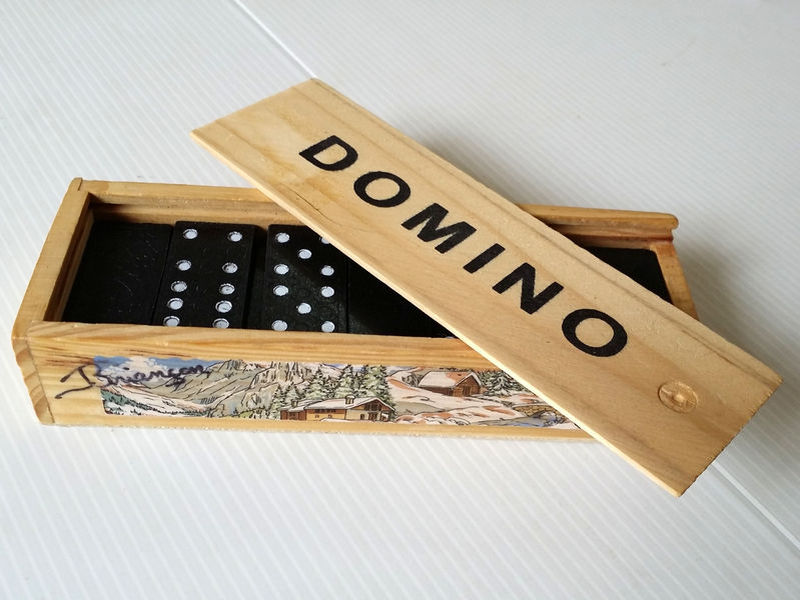 dominos