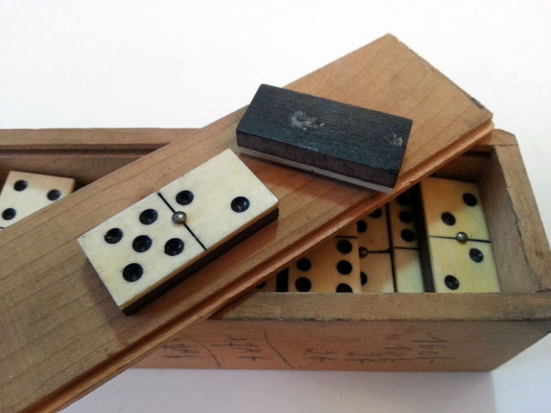 dominos