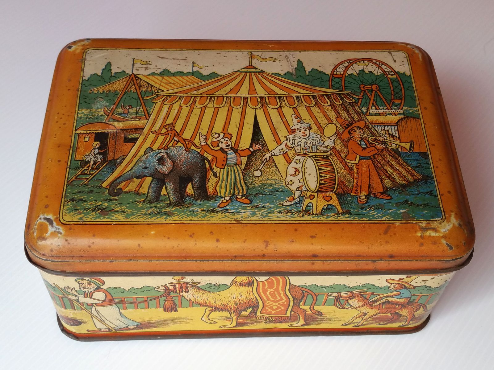boite en fer cirque